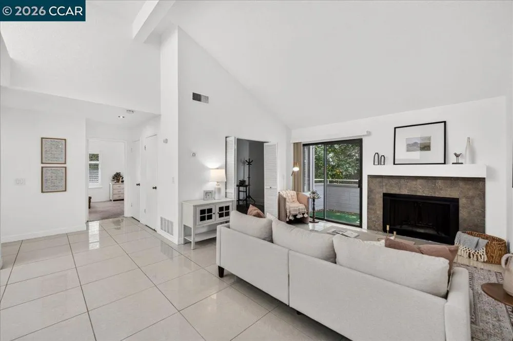 6204 Buena Vista Dr #B Newark, CA 94560