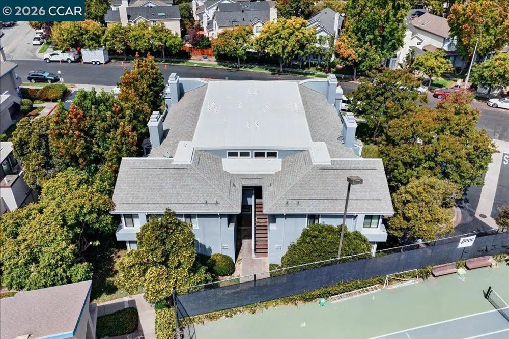 6204 Buena Vista Dr #B Newark, CA 94560