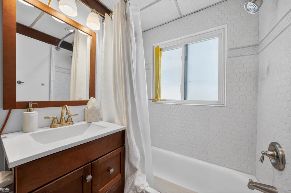 8563 South Channel Drive Clay Township, MI 48028