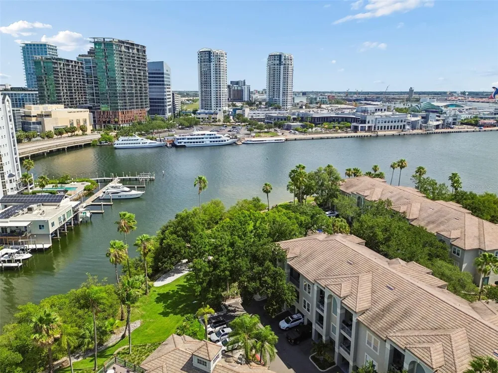 708 SEABOARD PLACE #708 Tampa, FL 33602