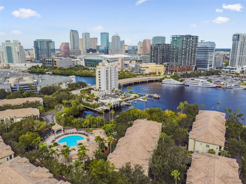 708 SEABOARD PLACE #708 Tampa, FL 33602