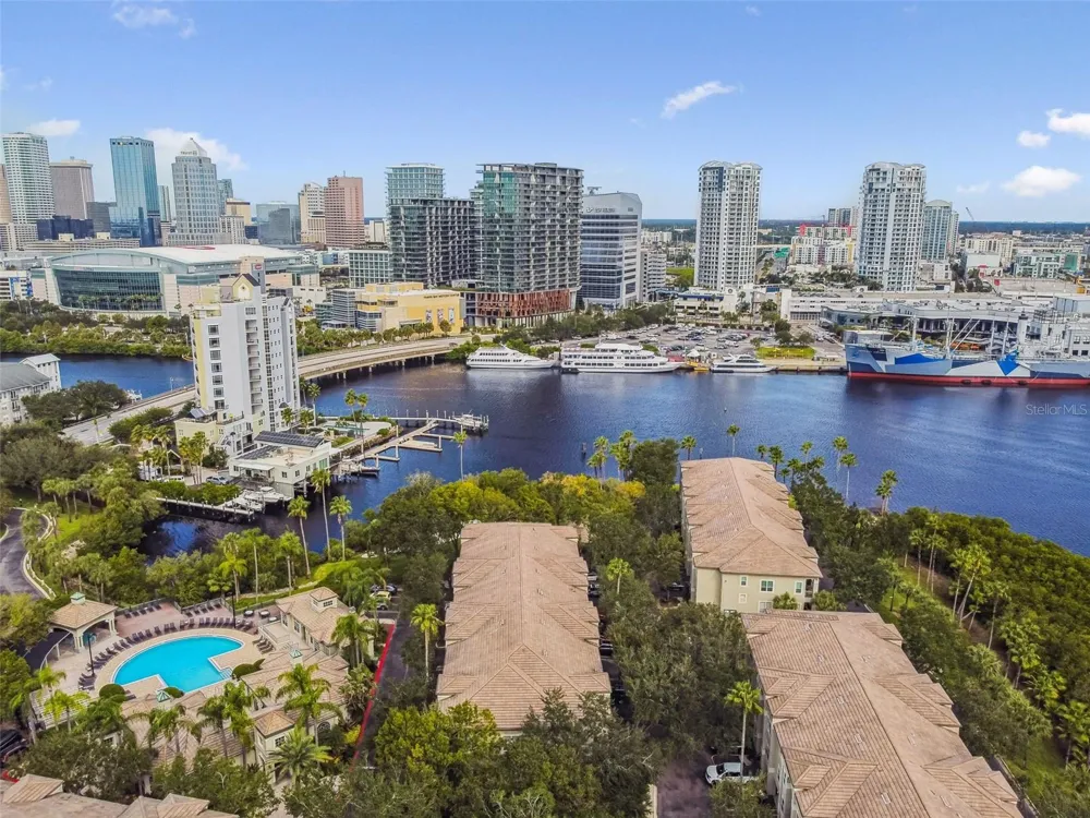 708 SEABOARD PLACE #708 Tampa, FL 33602