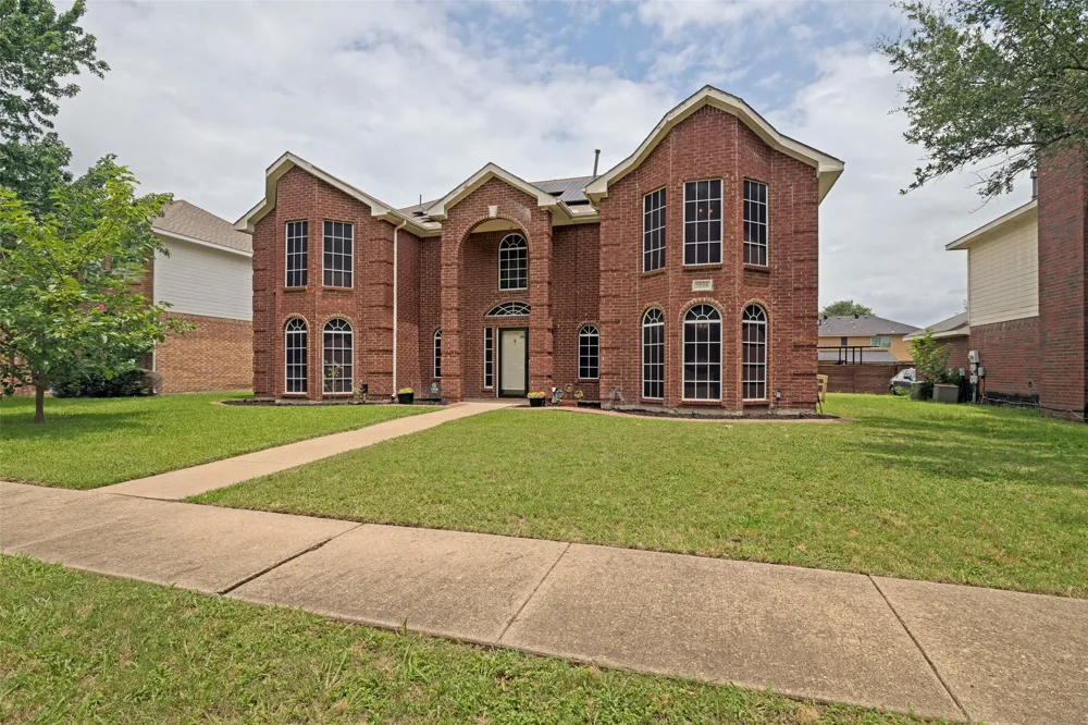 1808 Trinity Hill Mesquite, TX 75181