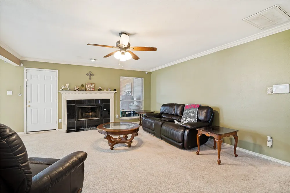 1808 Trinity Hill Mesquite, TX 75181
