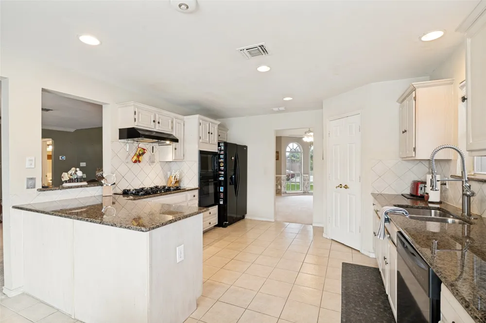 1808 Trinity Hill Mesquite, TX 75181