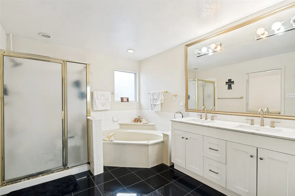1808 Trinity Hill Mesquite, TX 75181
