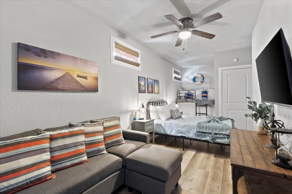 241 Rs County Road 1534 Point, TX 75472