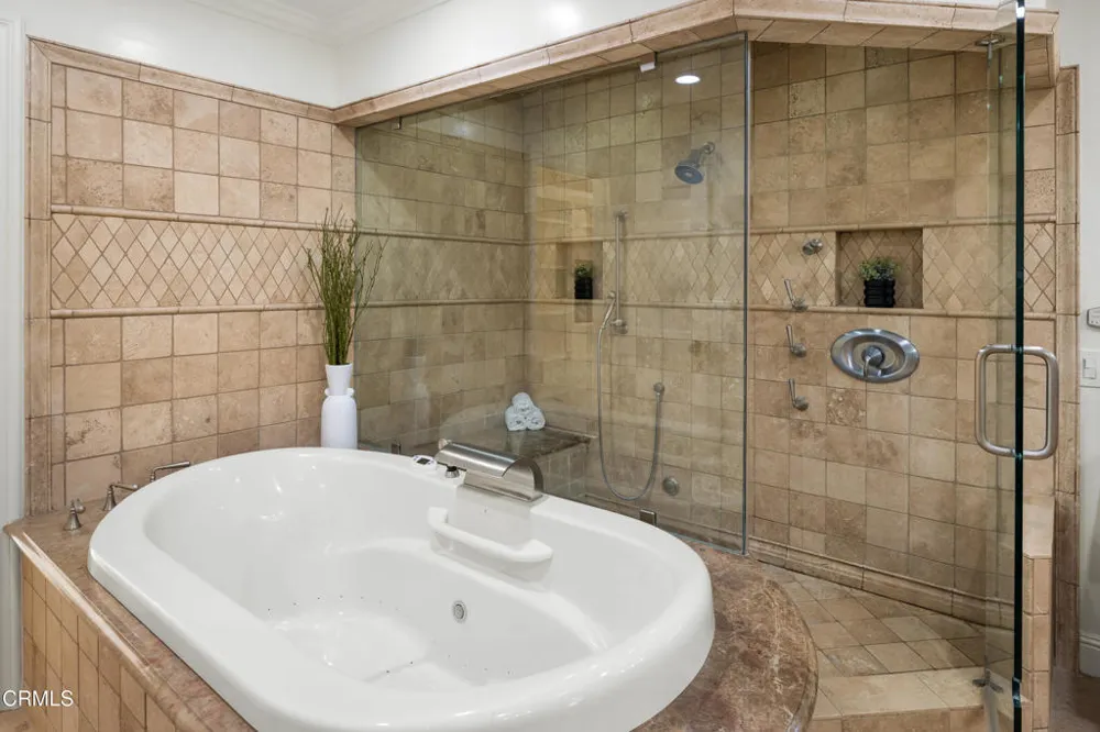 1720 Earlmont Avenue La Canada Flintridge, CA 91011