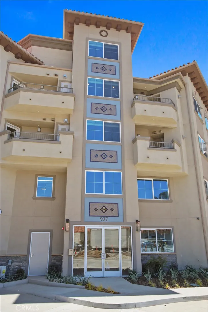 927 Deep Valley Drive #206 Rolling Hills Estates, CA 90274