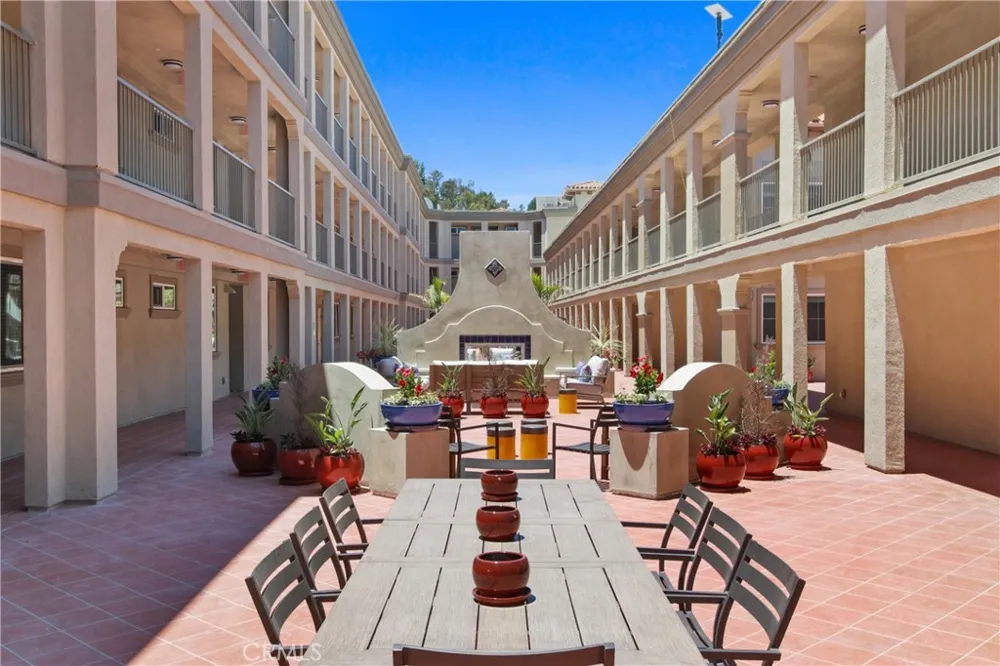927 Deep Valley Drive #206 Rolling Hills Estates, CA 90274