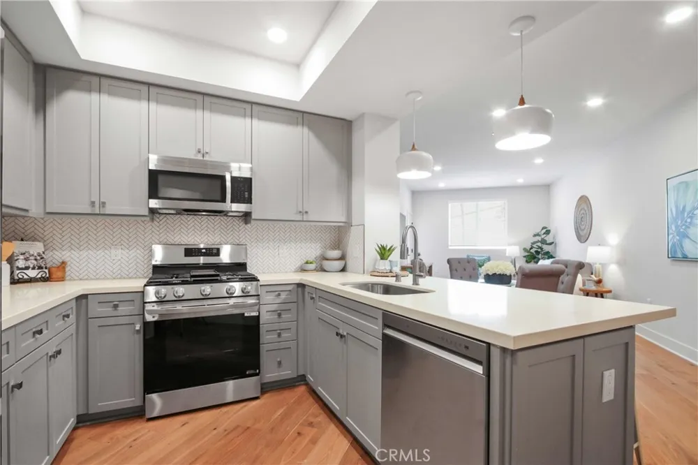927 Deep Valley Drive #206 Rolling Hills Estates, CA 90274