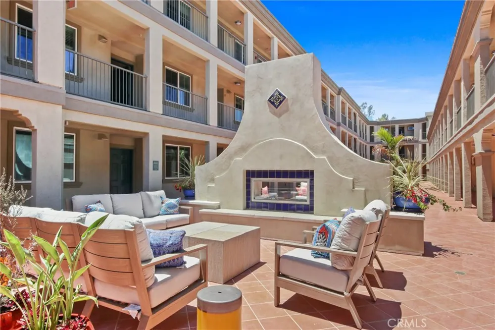927 Deep Valley Drive #206 Rolling Hills Estates, CA 90274
