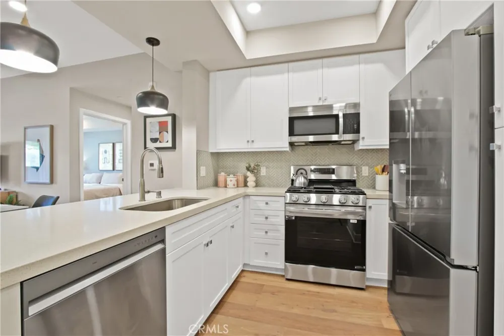 927 Deep Valley Drive #224 Rolling Hills Estates, CA 90274