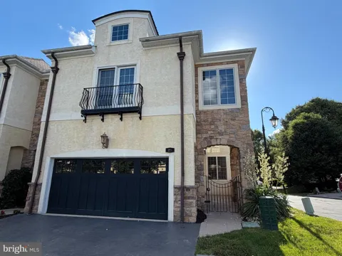 25 BREYER COURT #25-E