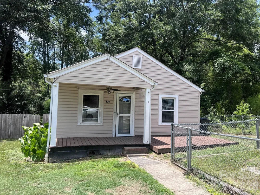409 S Maple Street Dallas, NC 28034