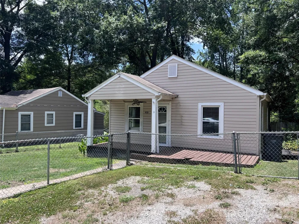 409 S Maple Street Dallas, NC 28034