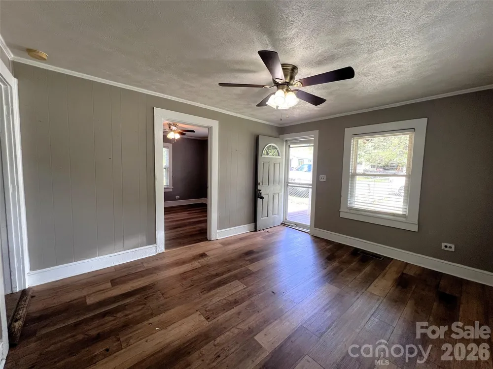409 S Maple Street Dallas, NC 28034