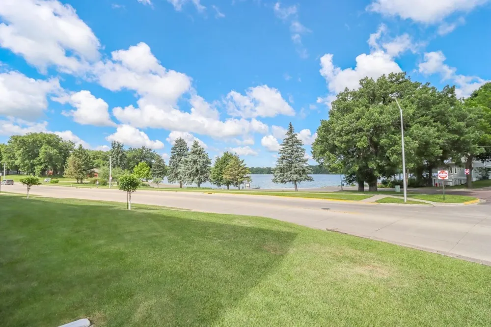 101 Albion Avenue #307 Fairmont, MN 56031