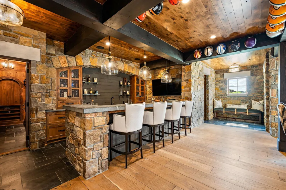 475 Oxford Road Orono, MN 55356