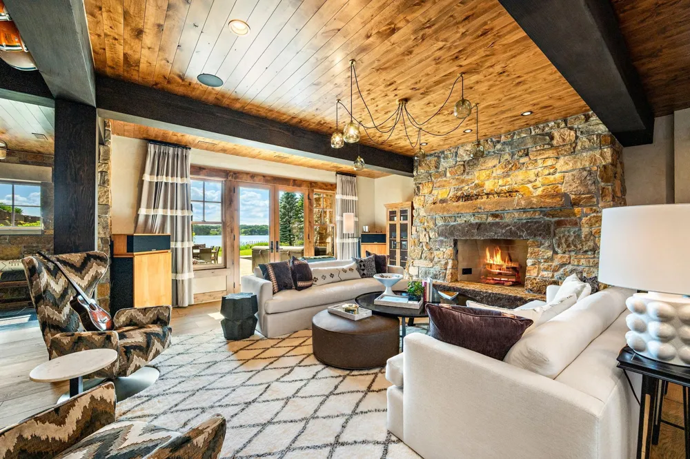 475 Oxford Road Orono, MN 55356
