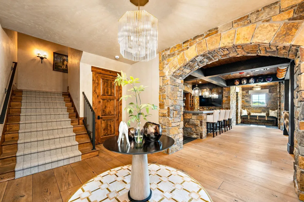475 Oxford Road Orono, MN 55356