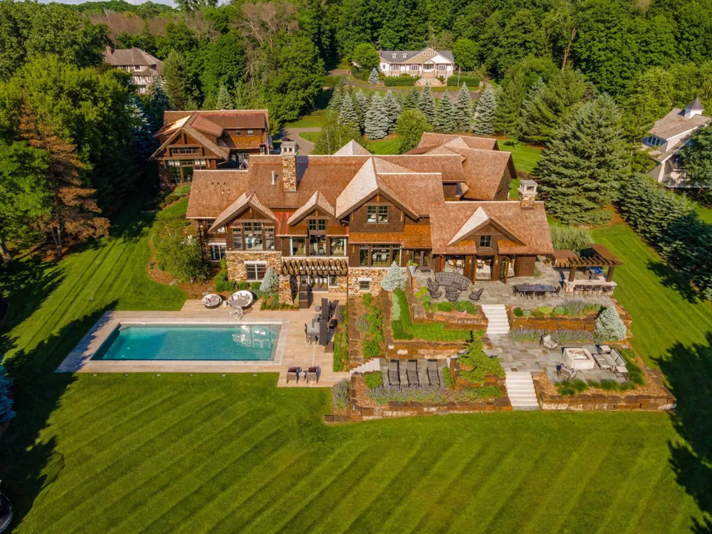 475 Oxford Road Orono, MN 55356