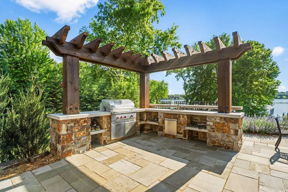 475 Oxford Road Orono, MN 55356