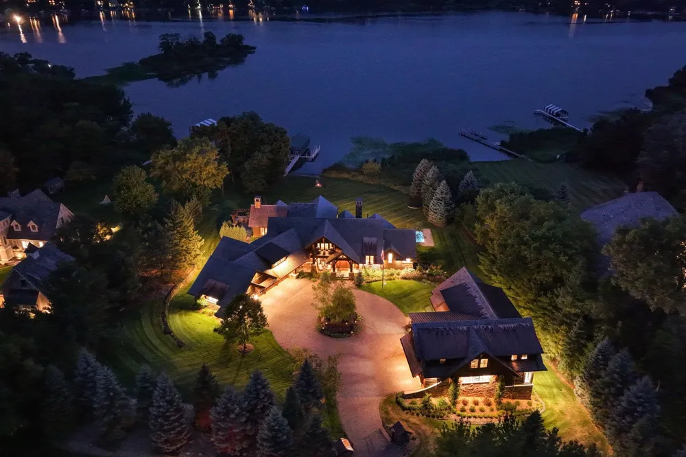 475 Oxford Road Orono, MN 55356