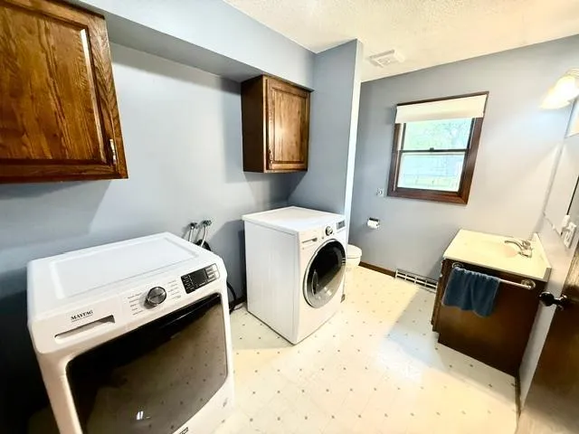 103 Northwood Drive Redwood Falls, MN 56283