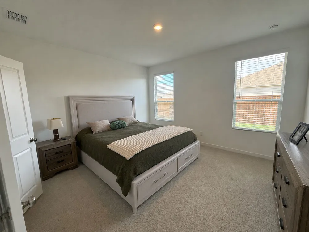 14184 hammersmith Street Pilot Point, TX 76258