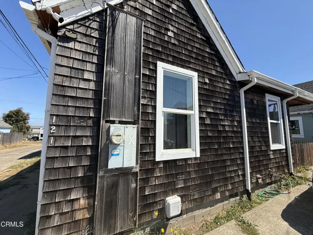 121 S Mcpherson Street Fort Bragg, CA 95437