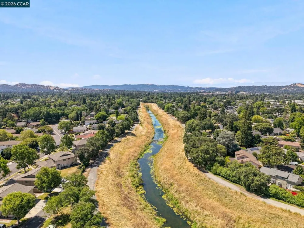 1005 Mohr Ln #4 Concord, CA 94518