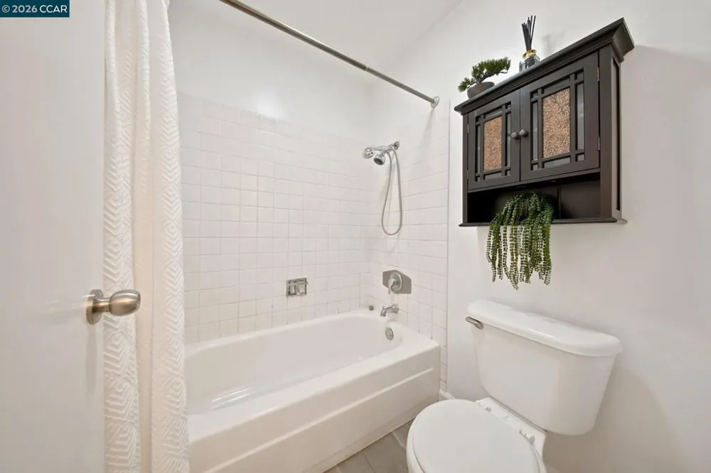 1005 Mohr Ln #4 Concord, CA 94518