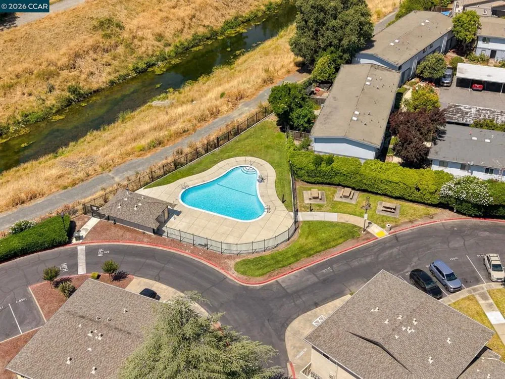 1005 Mohr Ln #4 Concord, CA 94518
