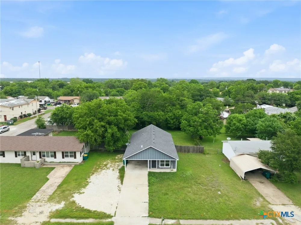 1309 W Main Street Gatesville, TX 76528