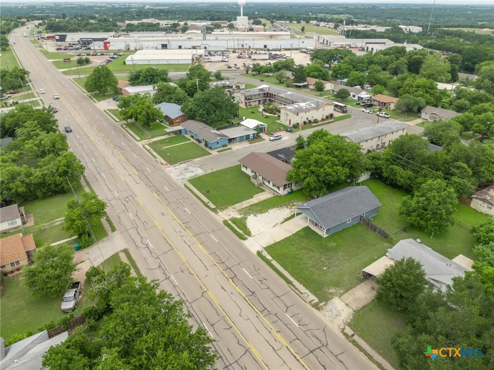 1309 W Main Street Gatesville, TX 76528
