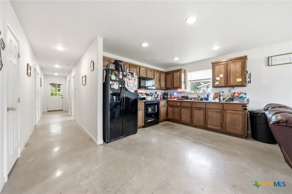 1309 W Main Street Gatesville, TX 76528