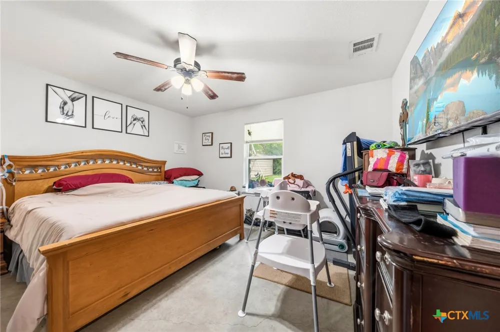 1309 W Main Street Gatesville, TX 76528