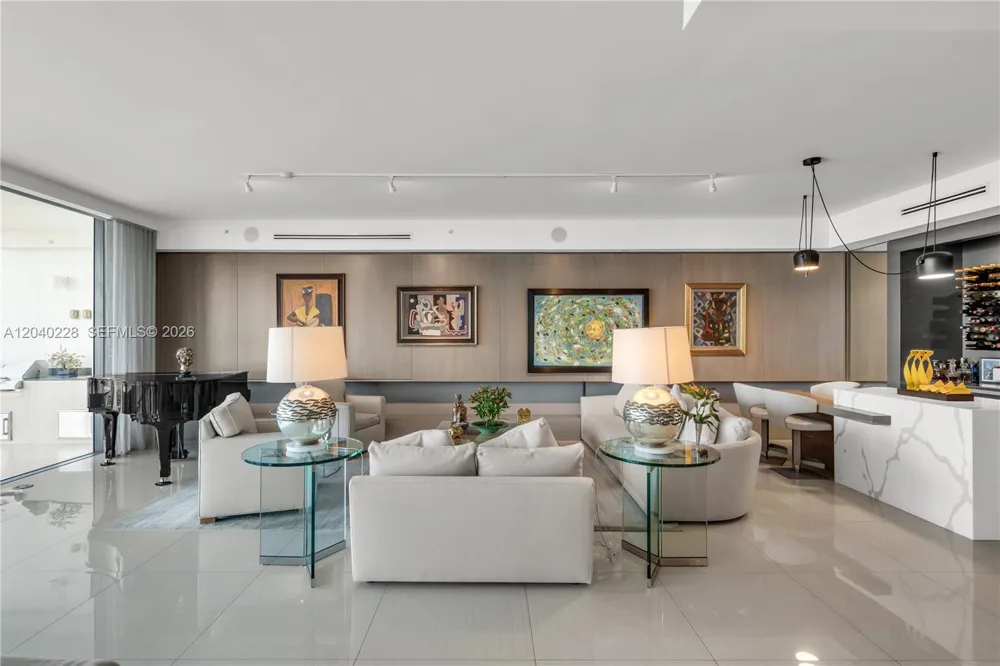 3300 NE 188th St #318 Aventura, FL 33180