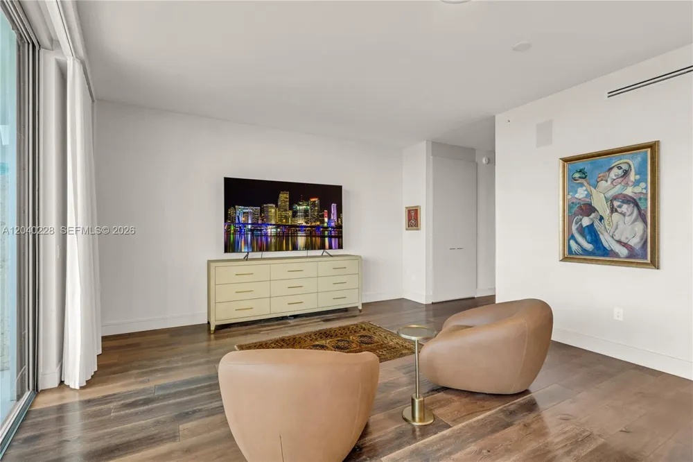 3300 NE 188th St #318 Aventura, FL 33180