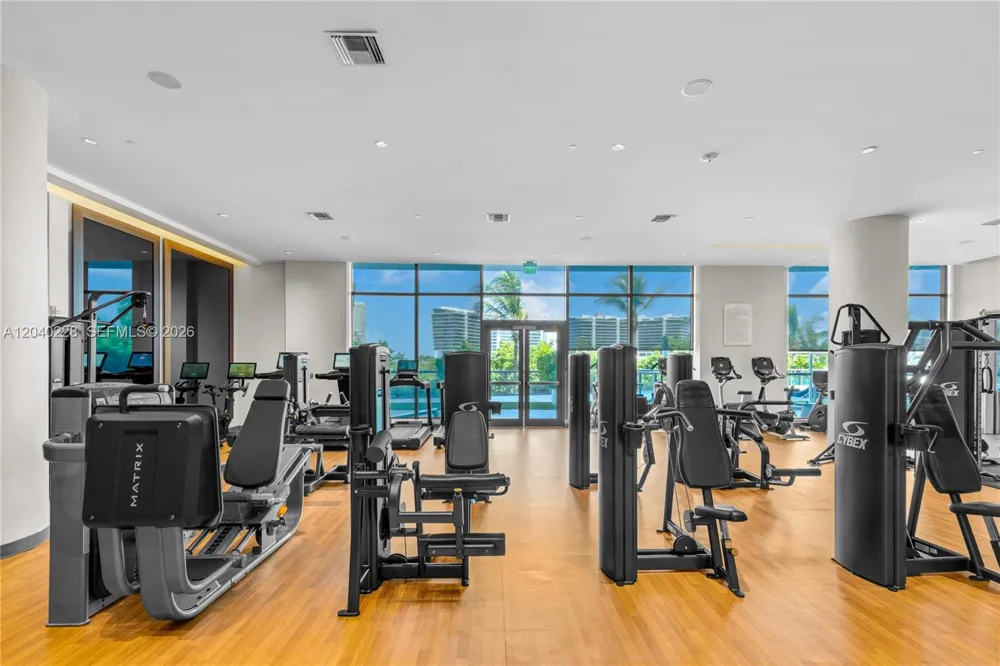 3300 NE 188th St #318 Aventura, FL 33180