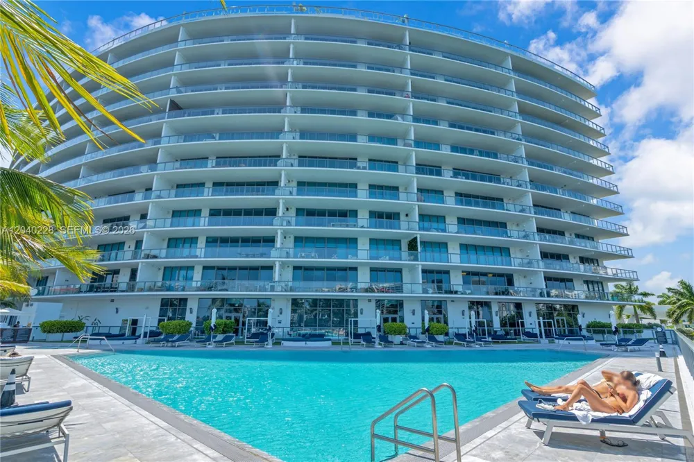 3300 NE 188th St #318 Aventura, FL 33180
