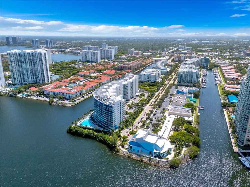 3300 NE 188th St #318 Aventura, FL 33180