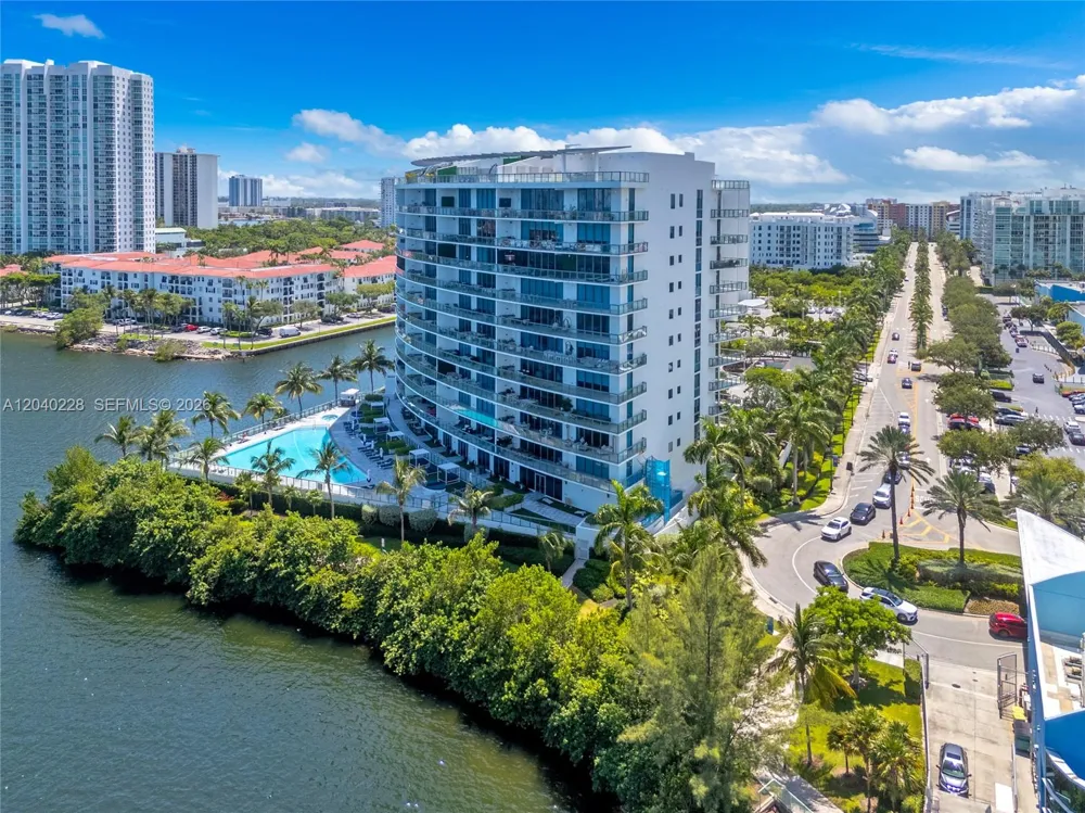3300 NE 188th St #318 Aventura, FL 33180