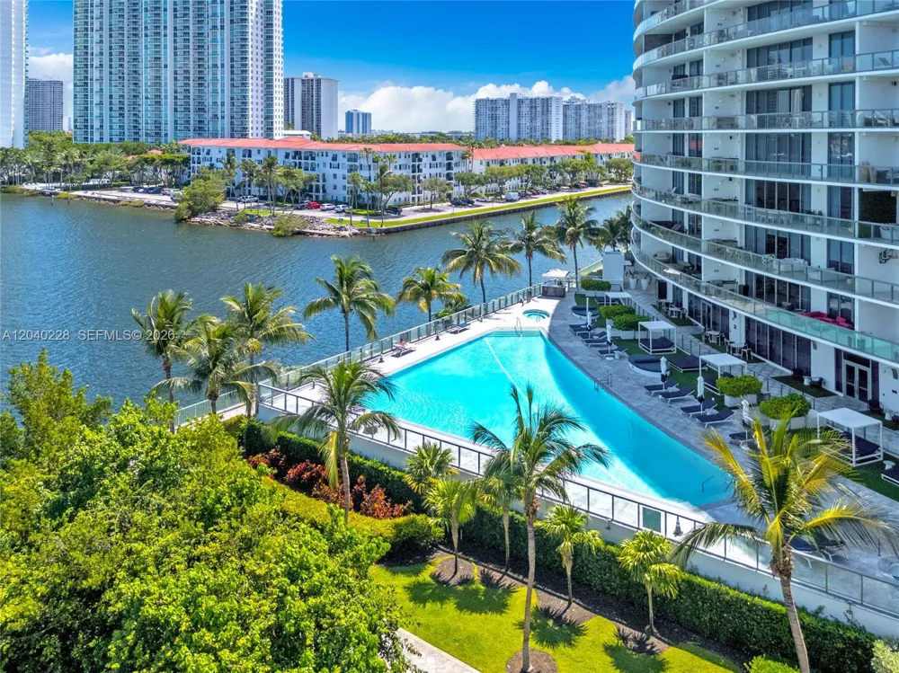 3300 NE 188th St #318 Aventura, FL 33180