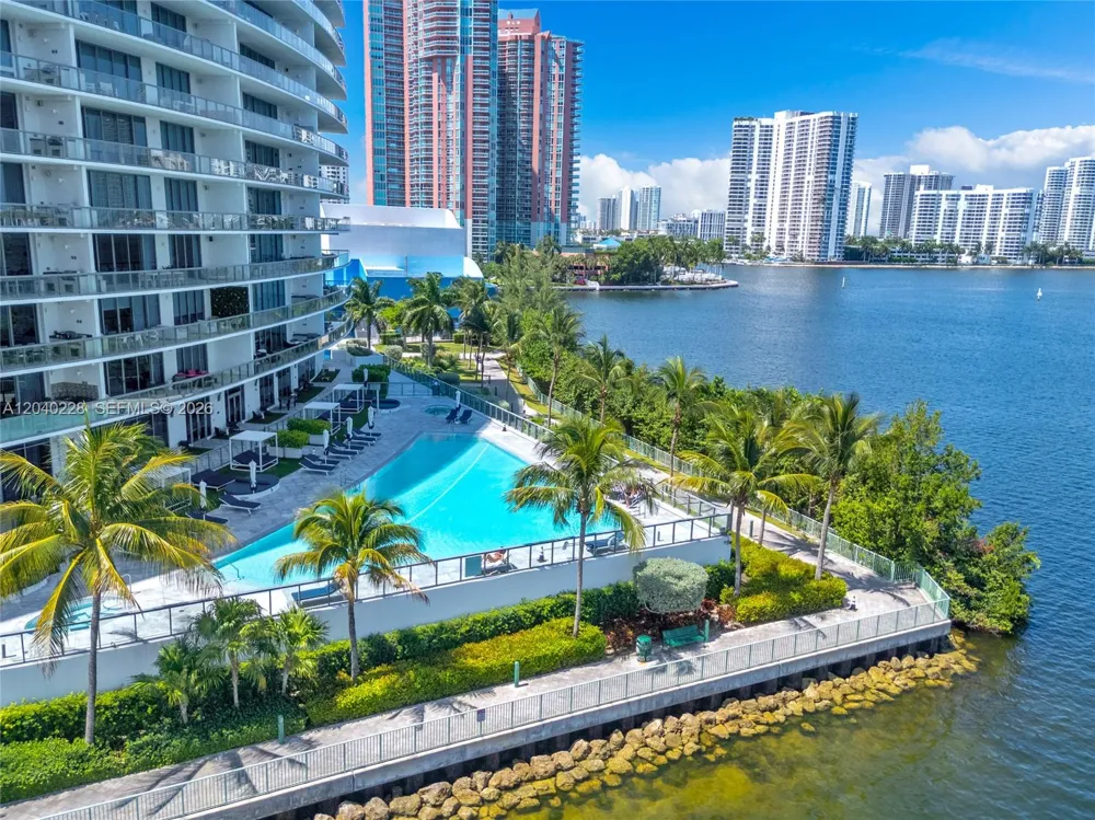 3300 NE 188th St #318 Aventura, FL 33180