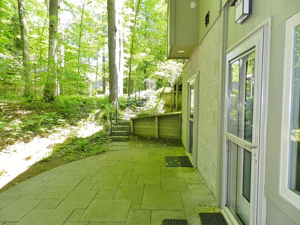 12055 S Woodwinds Circle Elmwood Charter Township, MI 49684