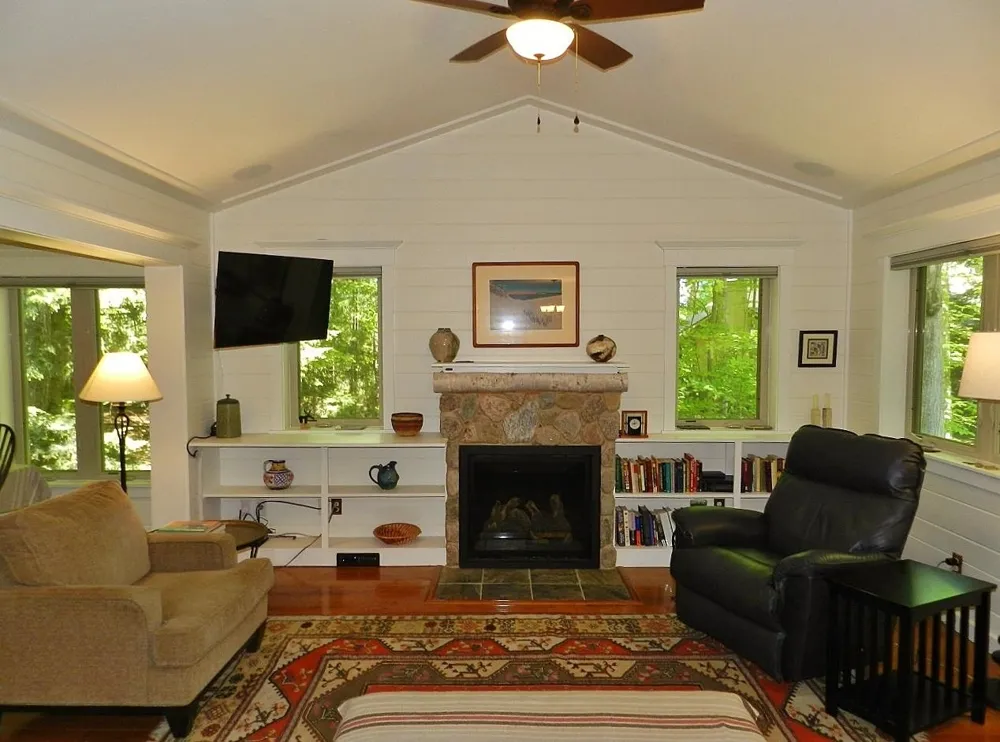 12055 S Woodwinds Circle Elmwood Charter Township, MI 49684