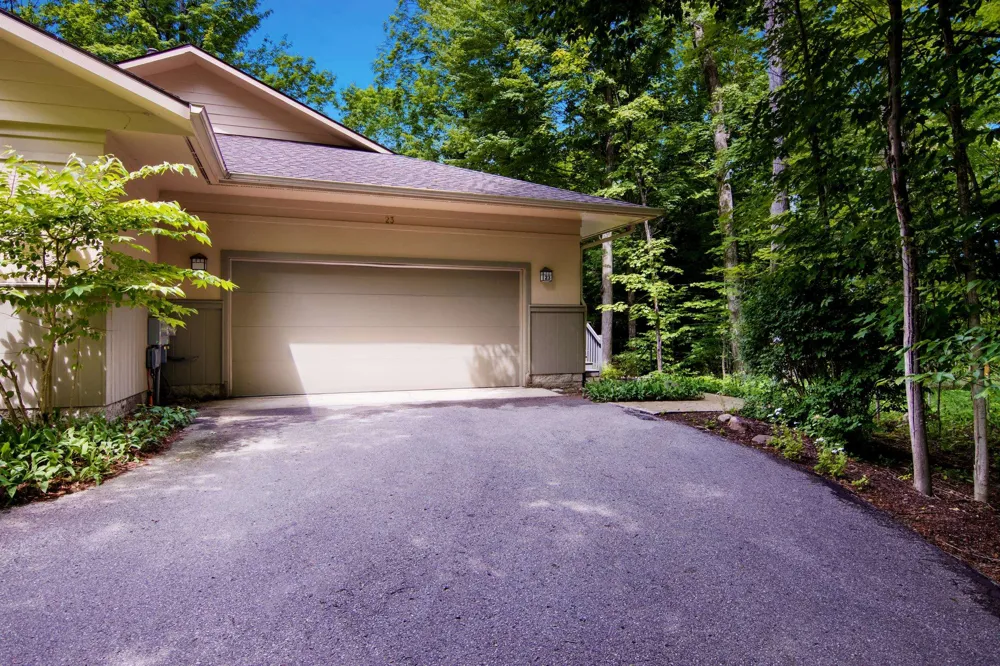 12055 S Woodwinds Circle Elmwood Charter Township, MI 49684