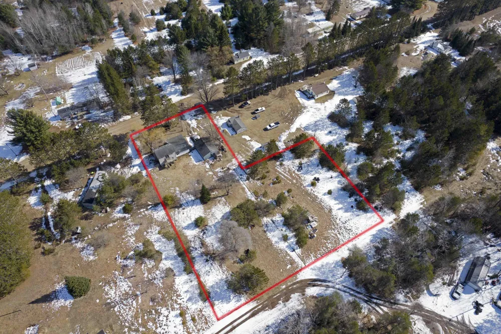 3110 SE Sigma Road Oliver Township, MI 49646